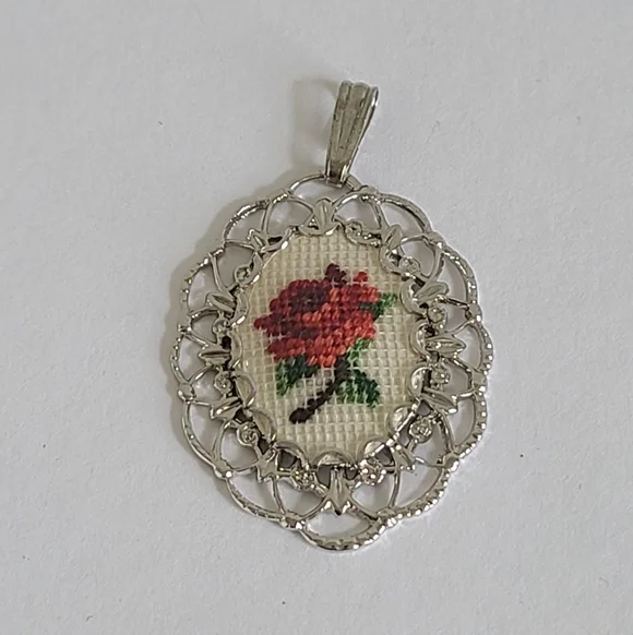 Vintage Silver Filigree Embroidered Rose Flower Petit Point Cross stitch Pendant - Picture 4 of 8